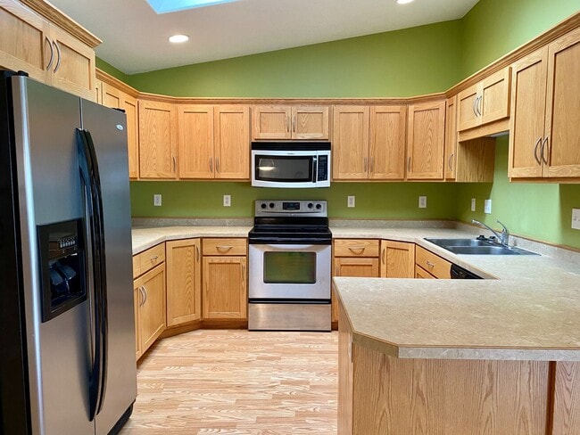 Photo - 3 bed, 2 bath Twinhome in South Moorhead
