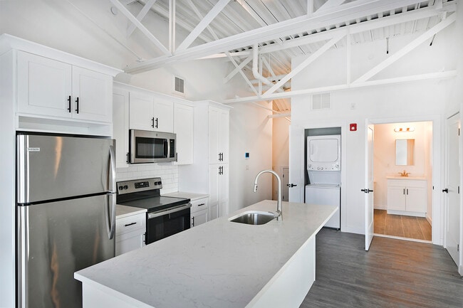Photo - Broadway Plaza Lofts