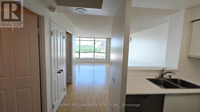 Photo - 942 Yonge St Unit 1116