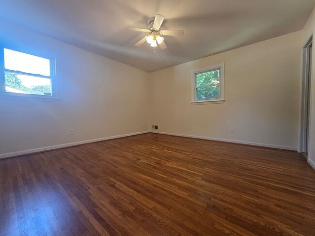 Photo - 612 Kenbrook Dr