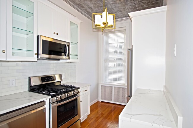 Building Photo - 1234 Park Ave Unit 1