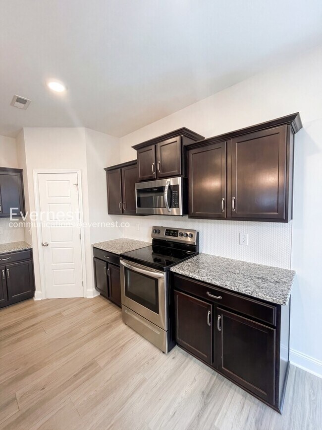 Photo - 817 Marksman Ct