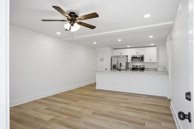 2903 15th Ave Unit 101