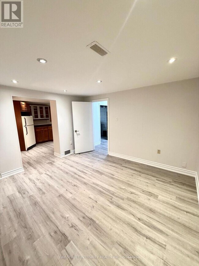 Photo - 73 Boothbay Crescent