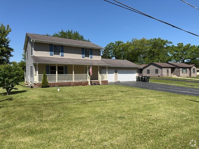 Building Photo - 36420 N Tamarack Dr Rental