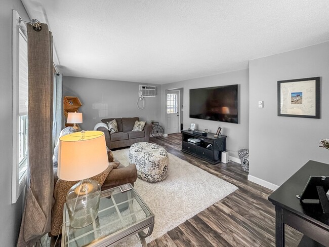 Photo - 34 Maplewood Ave Townhome