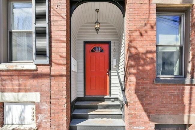 Building Photo - 168 F St Unit 3