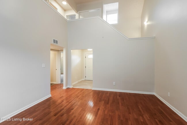 Photo - 8007 Apple Valley Dr