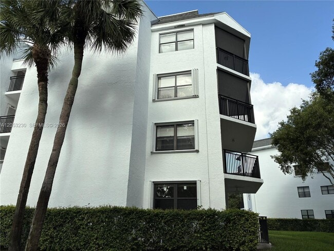 Photo - 16141 Blatt Blvd Unit 113