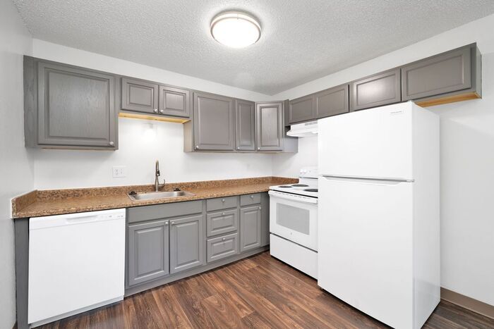2 bedroom home in Portsmouth Community!! M... - 2 bedroom home in Portsmouth Community!! M...