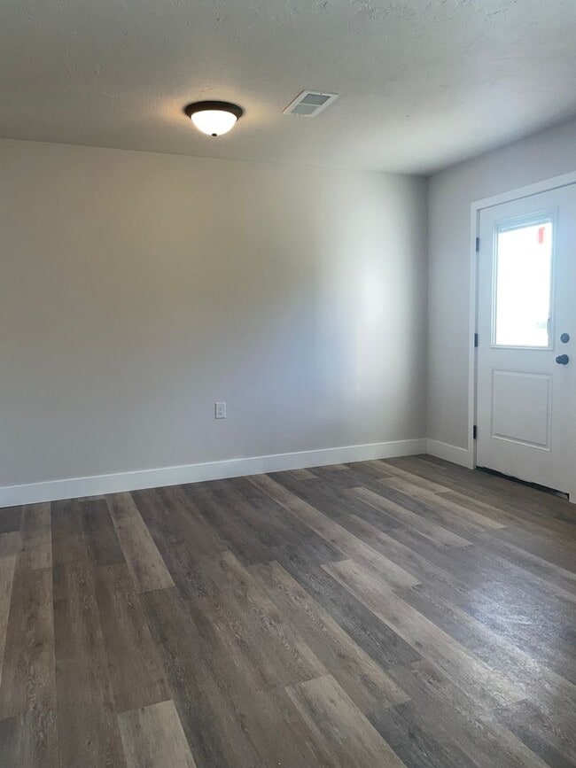 Photo - New Townhomes in Spring Grove School District - Pointer Court