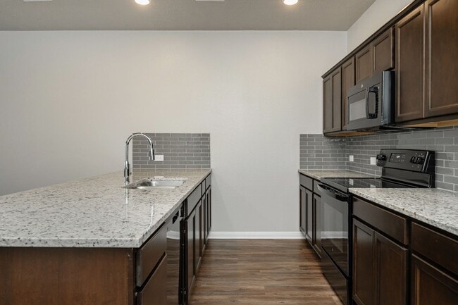 Photo - 1139 Trellis Pass