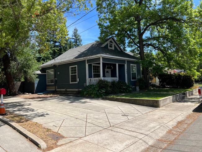 Photo - 145 Nevada Ave House