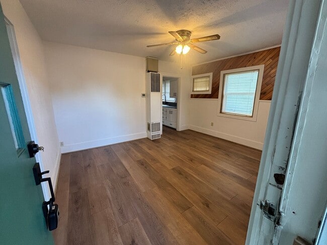 Photo - 2 Bedroom 1 Bath single family home