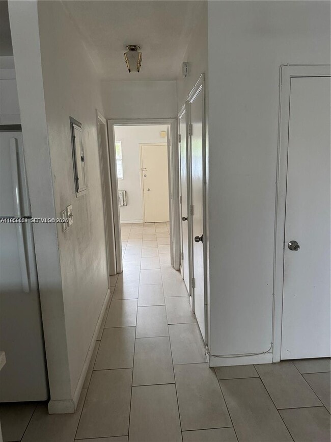 Photo - 285 NE 191st St Unidad 2907