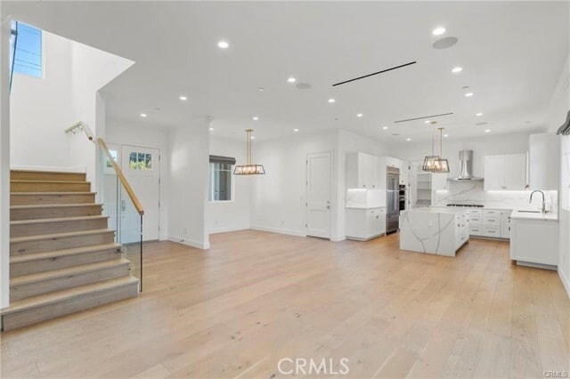 Photo - 5537 Vanalden Ave