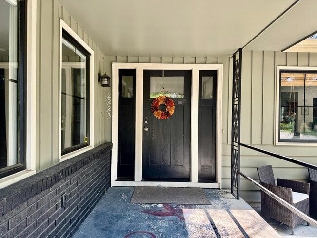Photo - 2223 24th St W
