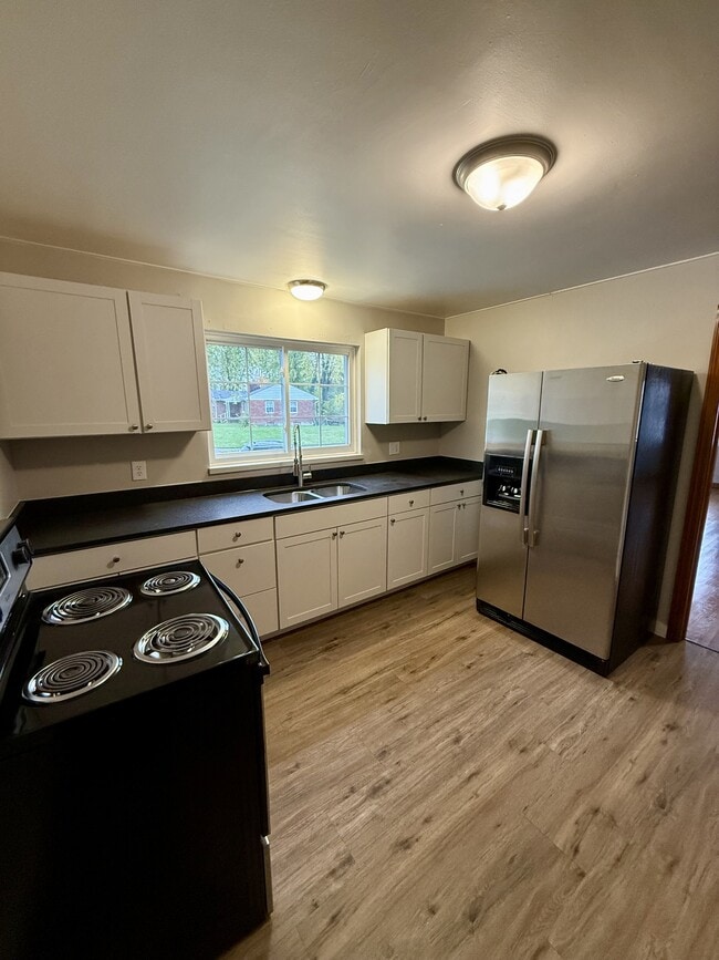 Building Photo - 4607 Channing Ln