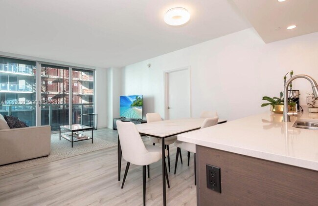 Photo - 55 SE 6th St Unit 3403