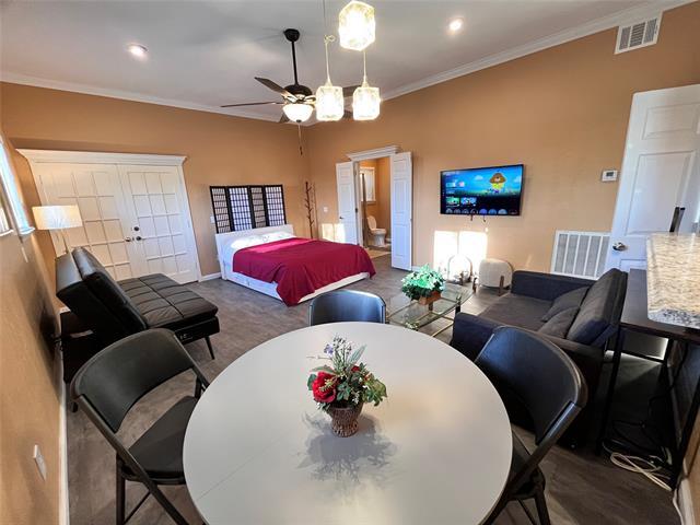 Building Photo - 10480 Parkview Cir