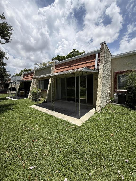 Building Photo - 9640 NW 65th St