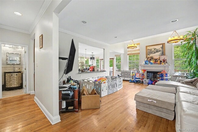 Photo - 183 Oakfield Ave