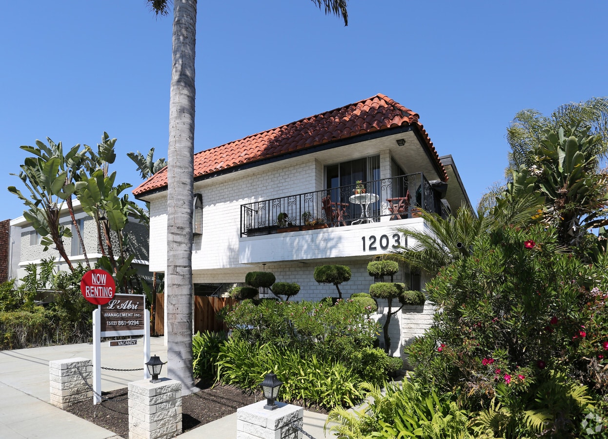 Photo - 12031 Pacific Ave