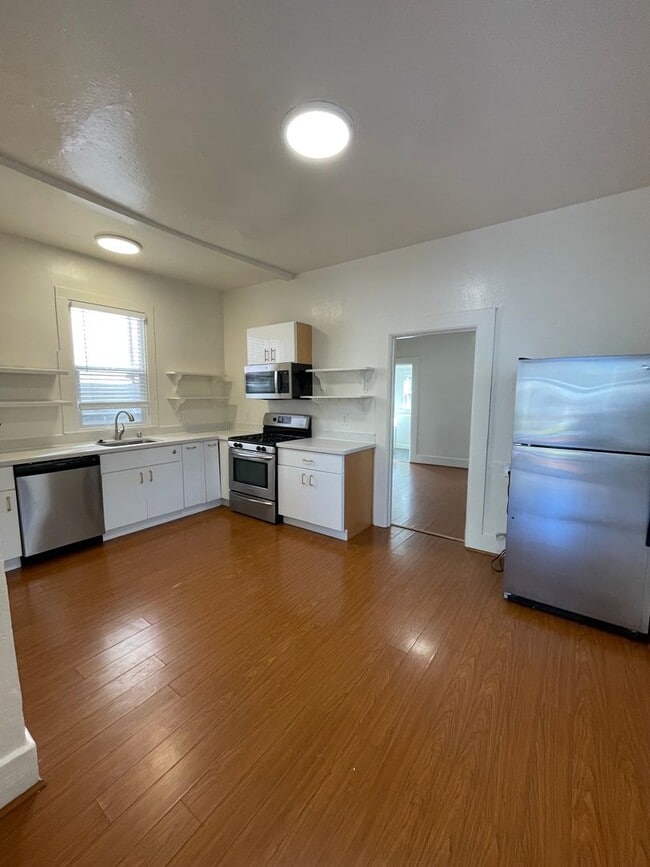 Building Photo - 1/2 Off First Month's Rent, 2Bdrm, 1Bath, SFR Rental