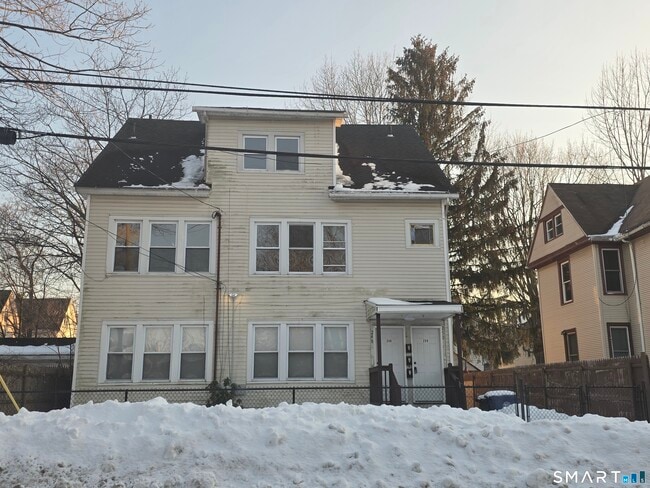 Building Photo - 250 Bassett St Unit 3rd floor