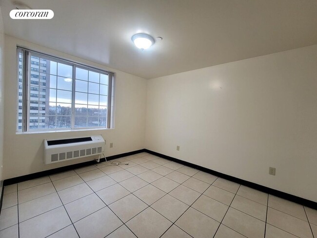 Photo - 443 Winthrop St