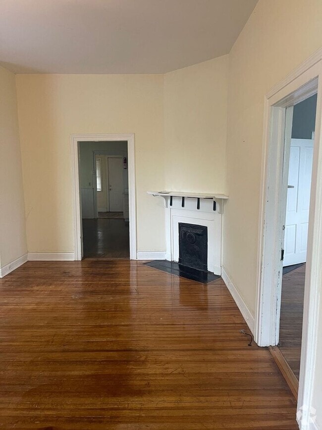 Building Photo - 604 Kentucky St Rental