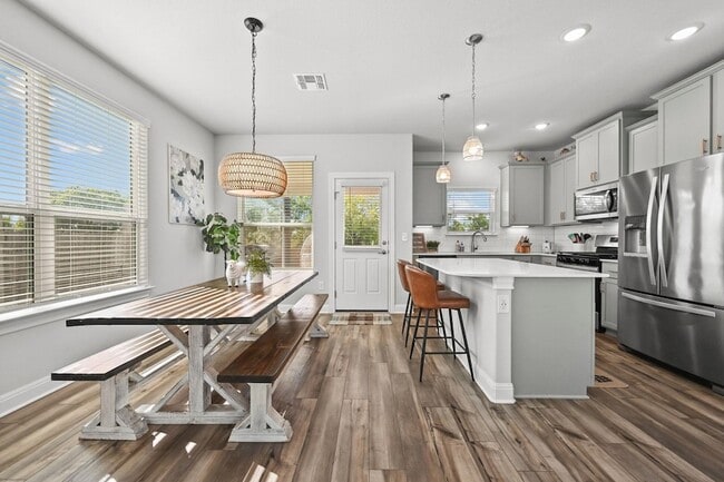 Photo - 6514 Marsh Ln