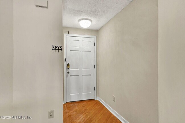 Photo - 2099 Winterbourne W Unit 306