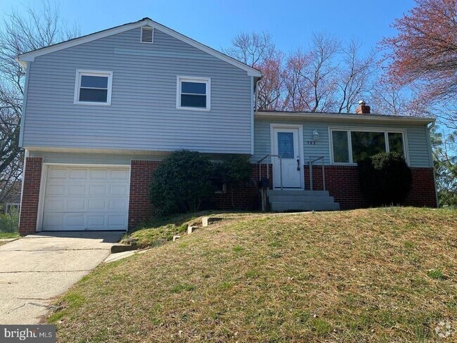Building Photo - 902 Woodlane Rd Rental