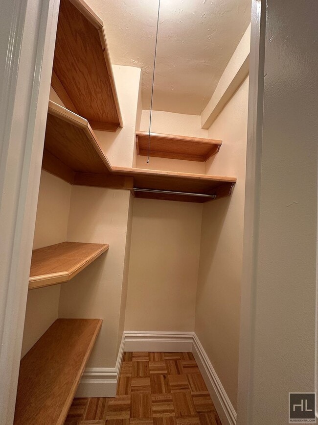 Photo - Christopher Street Unidad 5N