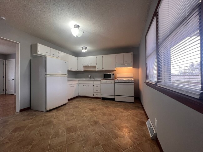 Photo - 3 bedroom 1.5 bath home located in the heart of Davenport! FOR RENT!