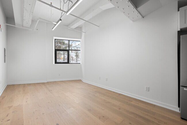 Photo - 80 Windsor Ave