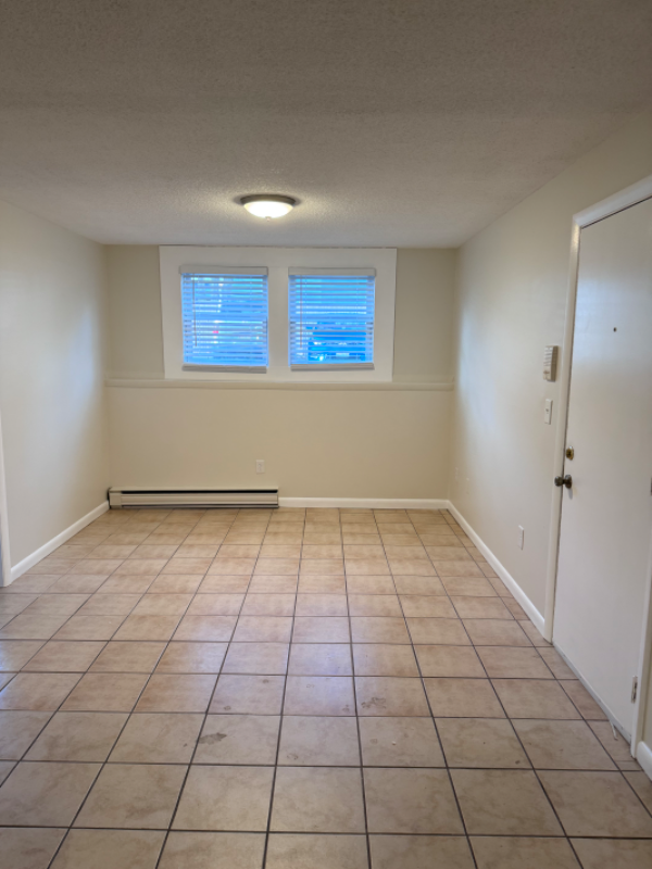 34 Pleasant St Apartment Unit B Easthampton, MA