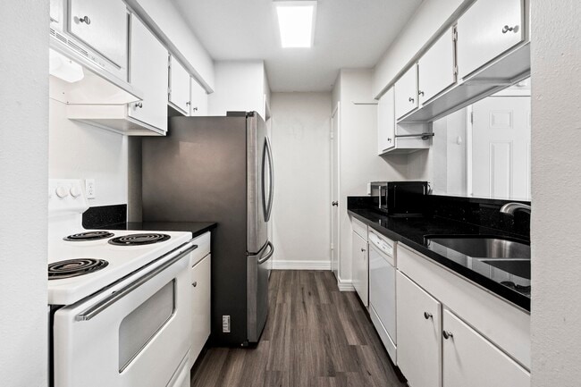 Photo - 3300 Pebblebrook Dr Unit 104