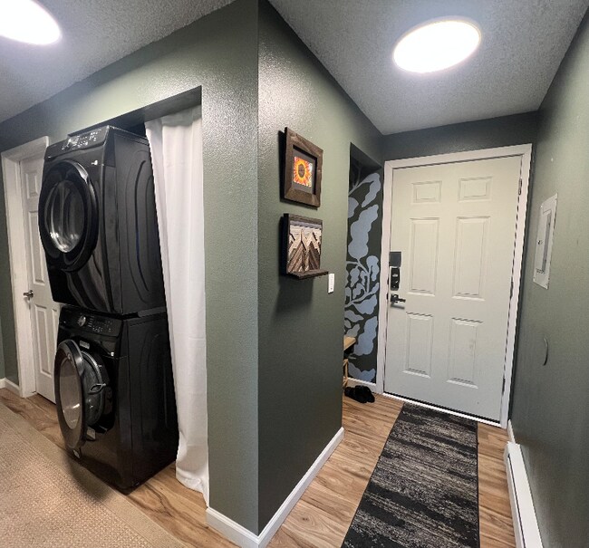 Photo - 6019 E 6th Ave Unidad L300 Rental