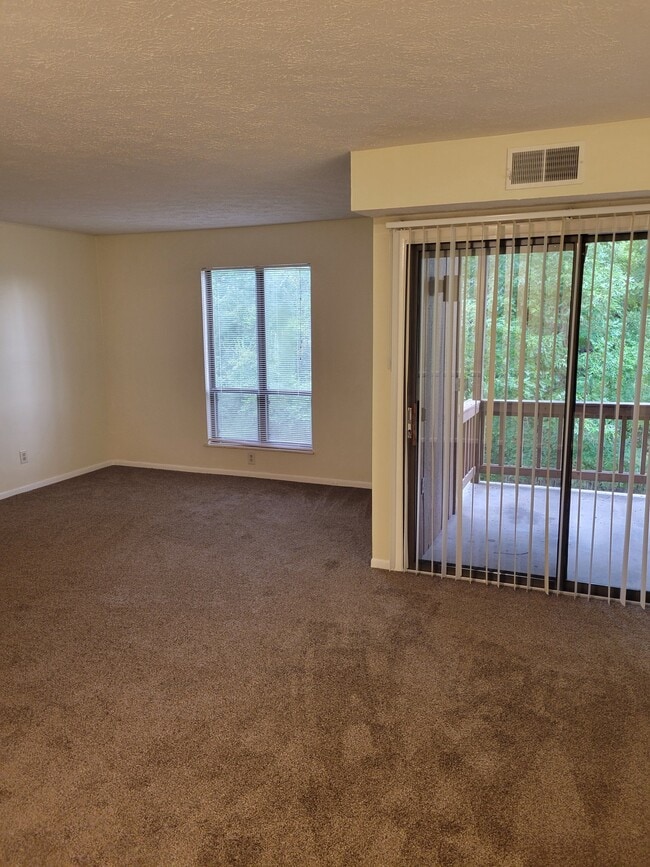 Building Photo - 500 Oxcart Rd Unit 535