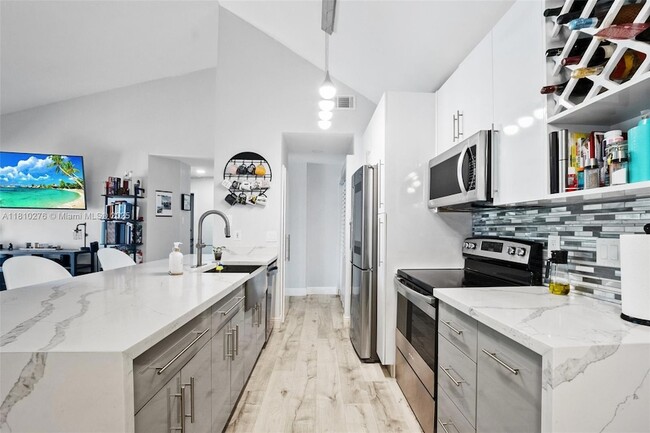 Photo - 15770 SW 104th Terrace Apartment