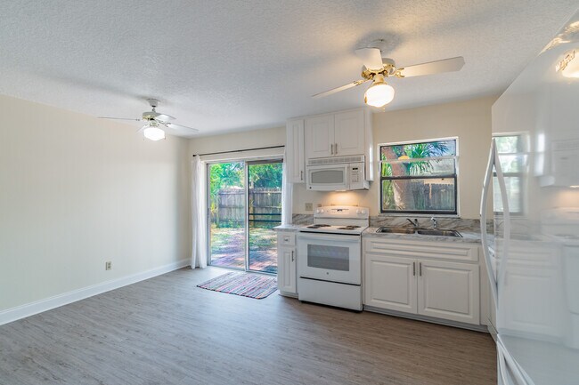 Photo - 2519 Elderberry Dr