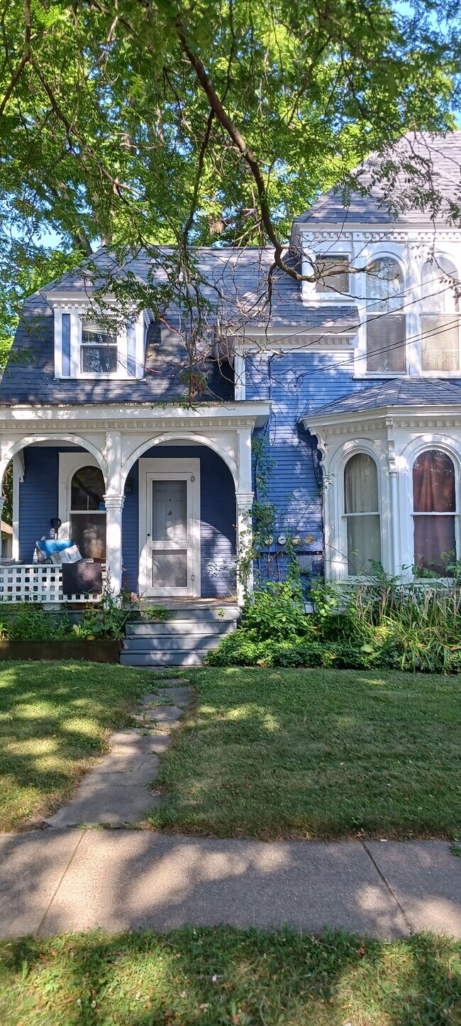 Photo - 703 Wheaton Ave Unit 3