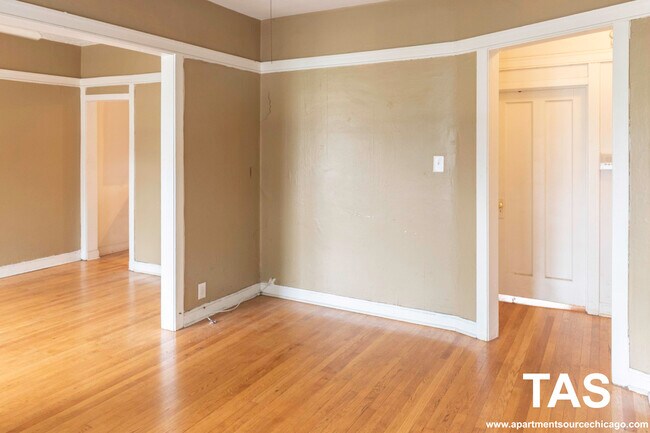 Photo - 5109 N Winchester Ave Unidad 2