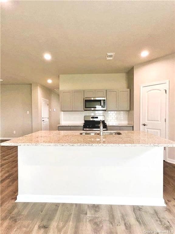 Photo - 3143 Ravenwood St