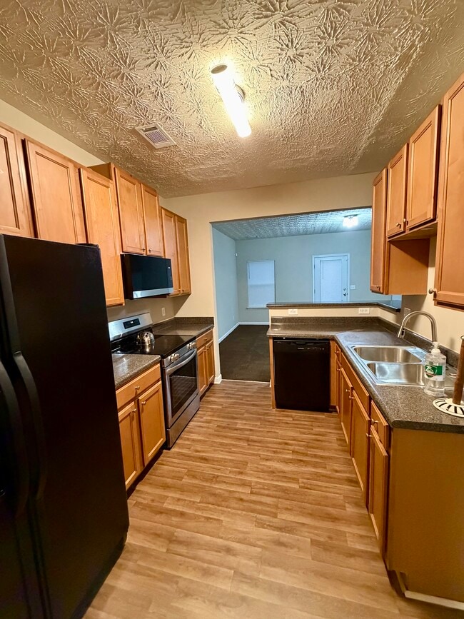 Photo - 6296 Ellenwood Dr