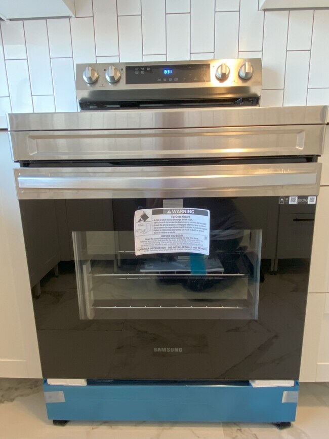 Photo - 10612 154 St NW