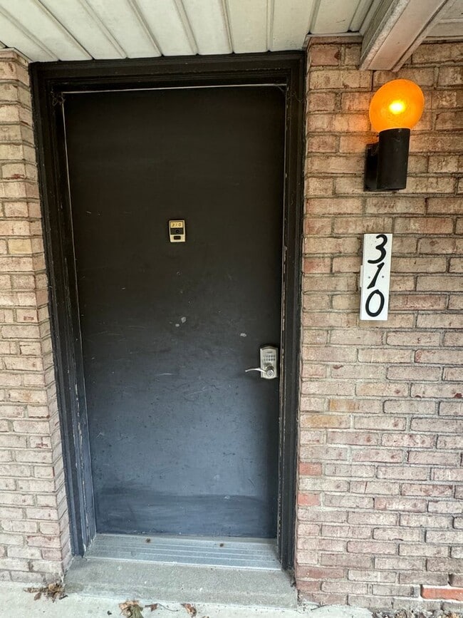 Building Photo - 1 Bedroom 1 Bath-Moon Township Rental