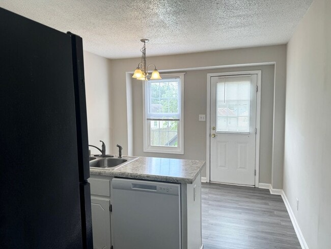 Photo - **Just listed**